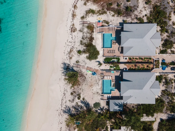 Luxurious Beachfront Villa in Little Exuma - 4-Bedroom Getaway